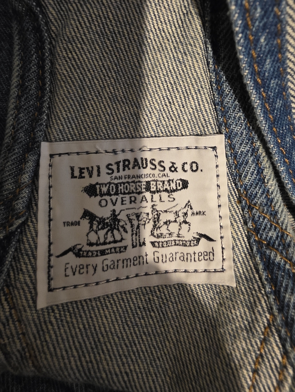 Levi’s Classic Denim Overalls - Picture 7 of 10